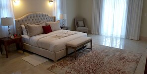 7 bedrooms, WiFi
