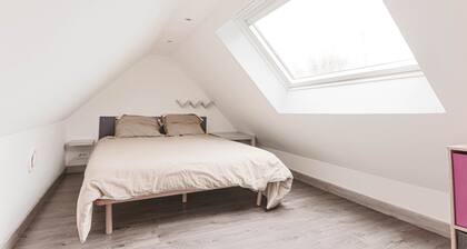 Studio, ideally located in Normandy