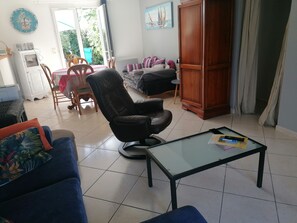 TV, stereo - Nice house near the Vendée beaches (Saint-Hilaire-la-Forêt)