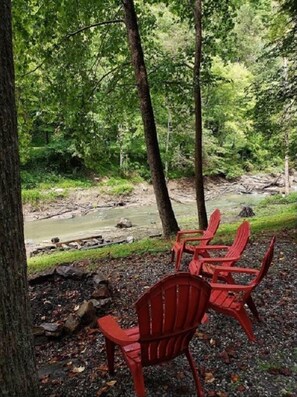 Property grounds - Waterfront Home, Hot Tub, Gas Fireplace, Fire Pit, WiFi, Family & Dog-Friendly (Bryson City)