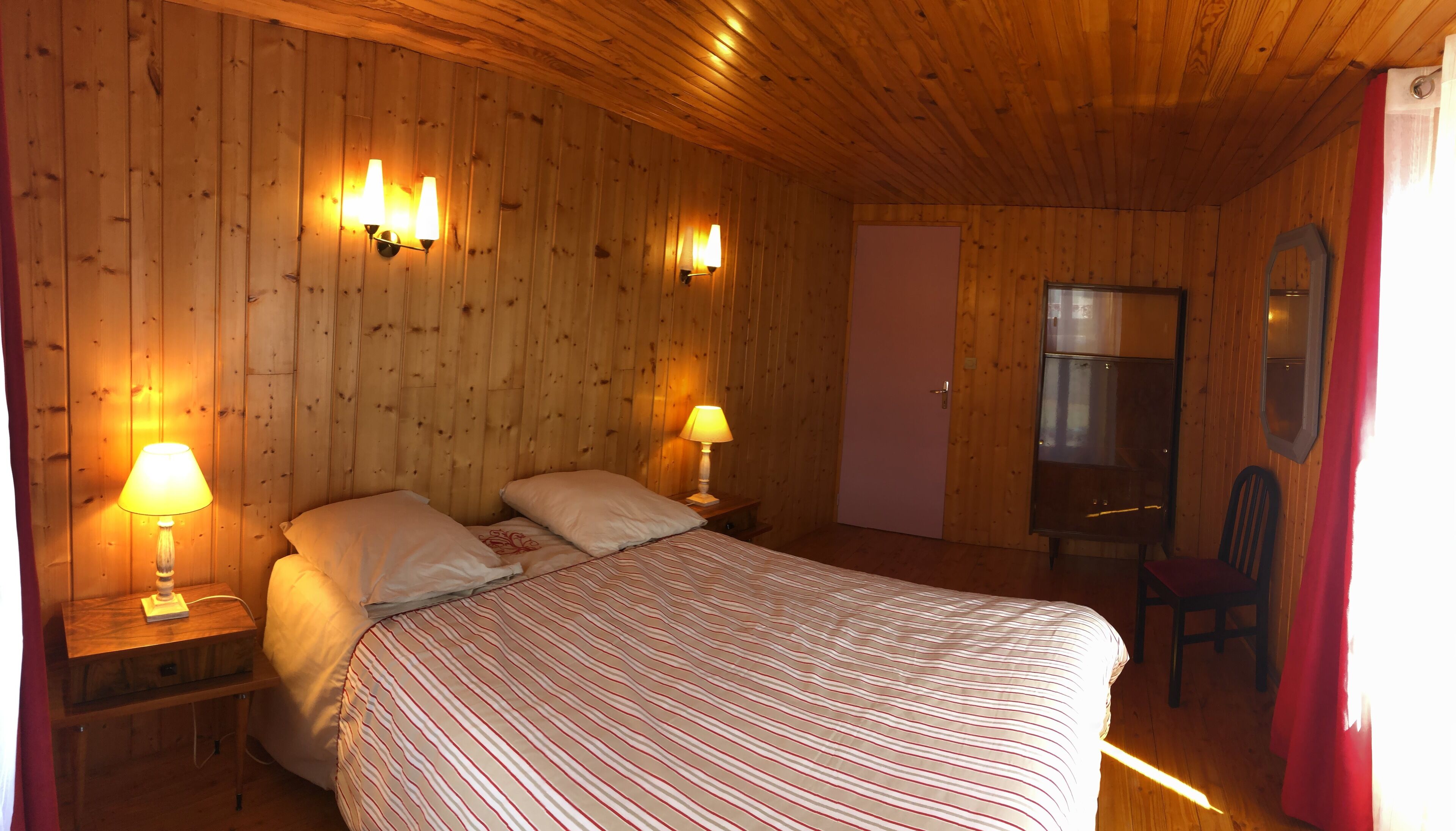 4 chambres, fer et planche à repasser, lit parapluie, draps fournis