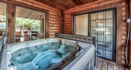 Wild Mustang's open-concept great space w/ Hot Tub & Ping Pong