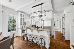 Private kitchen - WATERCOLOR w PRIVATE POOL, LSV/GOLF CART INCLUDED! PARK DISTRICT, GORGEOUS!! (Santa Rosa Beach)