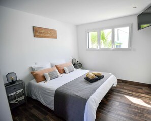 4 chambres, bureau, fer et planche Ă repasser, Wi-Fi