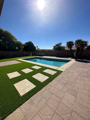 Outdoor pool - Escape to the Sun and Super Bowl  (Sun City)