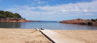  T2 apartment at the foot of the Estérel and the beaches