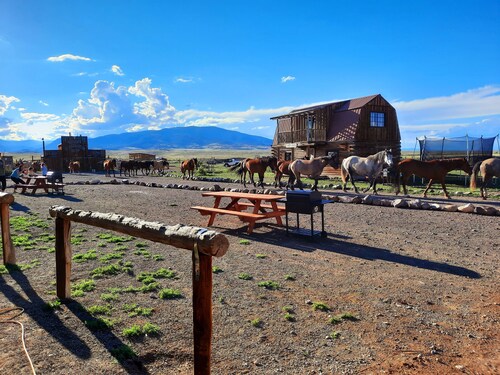 Cowboy Ranch House Cabin 