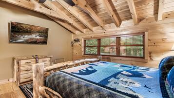 3 soverom, strykejern/-brett, reiseseng for barn og wi-fi (inkludert)