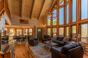 TV, peis og fotballspill