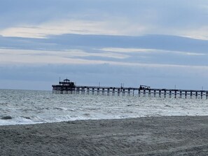 Beach nearby - Carolina Blue Condo - Easy access to Beach 4 Fun! (Cherry Grove)