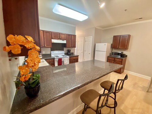 Lake Norman Condo near Charlotte! Great Location steps from downtown Cornelius!