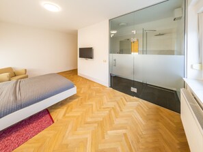 1 habitación, escritorio, wifi gratis y ropa de cama 