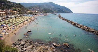 Awesome home in Moneglia with kitchen