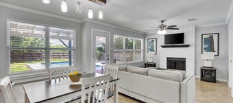Relaxing 4-Bedroom Retreat with Pool & Spa in a Quiet Neighborhood