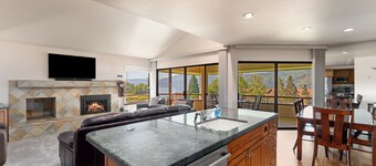 Wapato Point Halmalka Condo 514-B Close to Outdoor Pool, Sandy Beach Amenities