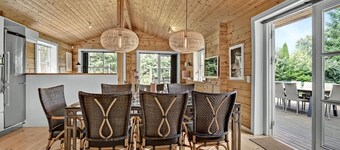 Lovely home in Ebeltoft with WiFi