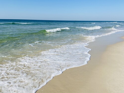 Pompano Palms....4 BR / 4 BA Directly On Private Beach!