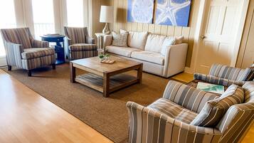 Una Smart TV, Netflix, un reproductor de DVD, servicios de streaming