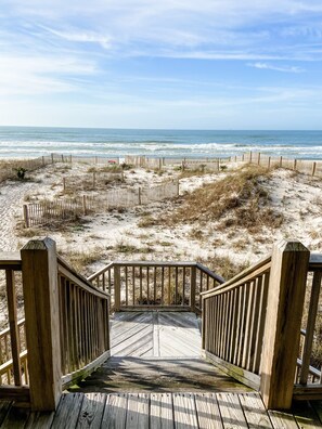 Property grounds - Pompano Palms....4 BR / 4 BA Directly On Private Beach! (Gulf Shores)