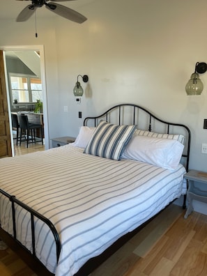 2 Schlafzimmer, Bügeleisen/Bügelbrett, Reisekinderbett, kostenloses WLAN
