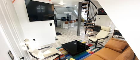 Smart TV y chimenea