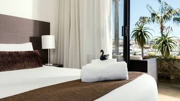 1 bedroom, in-room safe, desk, iron/ironing board