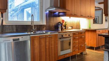 KĂŒhlschrank, Herdplatte, GeschirrspĂŒler