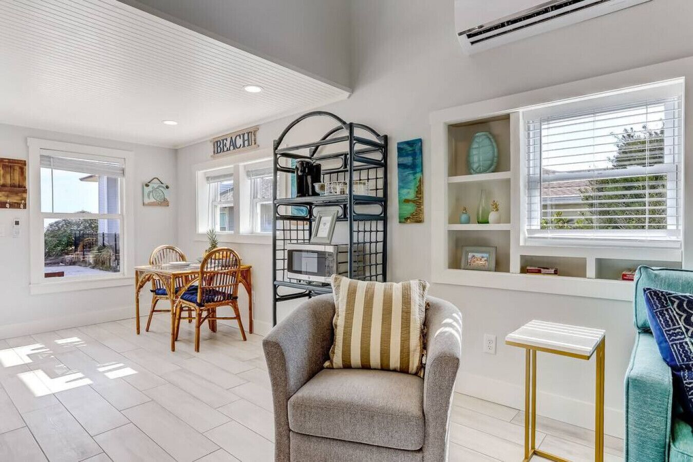 智能電視、書籍