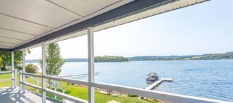Lakefront Home With Island View