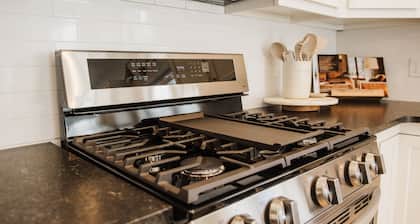 Ellicottville Getaway - Cozy, NEWLY built townhouse with 4 bedrooms and 2.5 bath