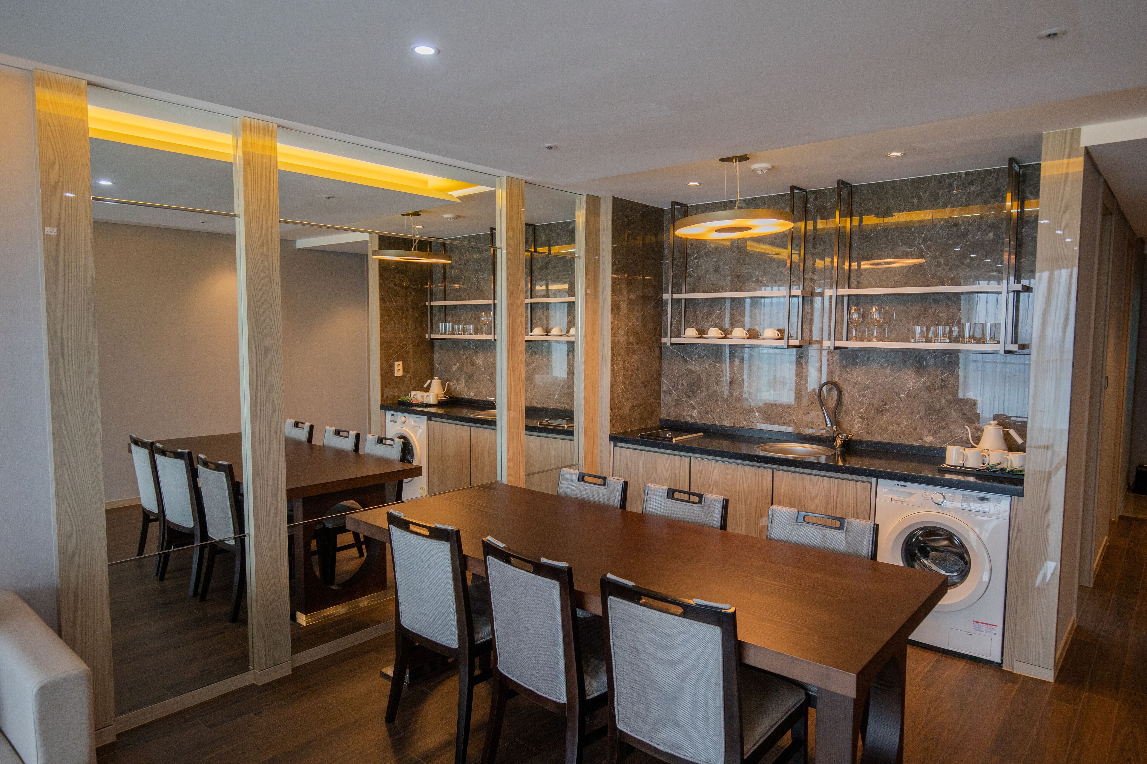 loft executive suite | living area | 40-inch led tv with cable channels, tv, heated floors