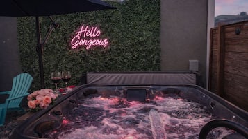 Bañera de hidromasaje exterior