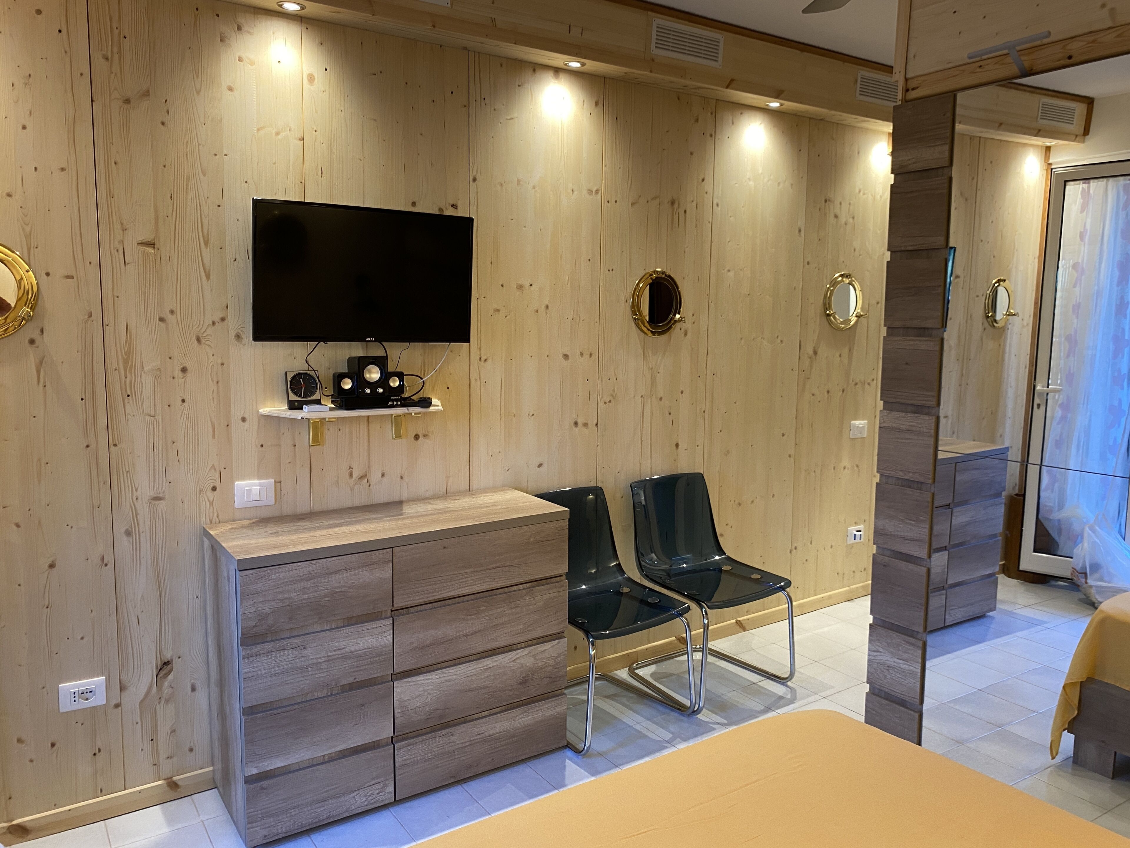 1 soverom, strykejern/-brett, wi-fi og sengetøy