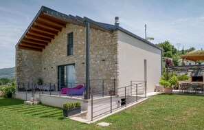 Outdoor dining - Lovely home in Alviano with kitchen (Alviano)