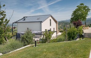 Property grounds - Lovely home in Alviano with kitchen (Alviano)