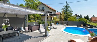 Gorgeous home in Cresnjevec, Tuhelj with sauna