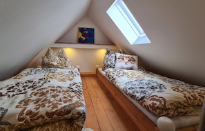 3 bedrooms, travel crib, free WiFi - 3 bedroom cozy home in Pulsnitz (Pulsnitz)
