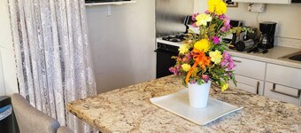 Outdoor opportunities around in Prescott; Hiking, Kayaking or star gazing