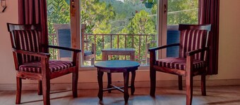Majkhali Woods, Ranikhet, By Himalayan Eco Lodges