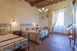 2 camere, ferro/asse da stiro, Wi-Fi gratuito, lenzuola