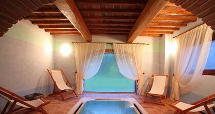 Superbe villa, piscine d'eau salée,sauna,Wi-Fi, jardin,tennis de table,barbecue,