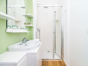 Bathroom - Stunning 6-bed Private Villa With Pool Near Venice (Vicenza)
