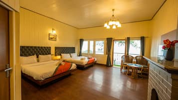 Family Room, Mountain View | Desk, laptop workspace, free WiFi, bed sheets