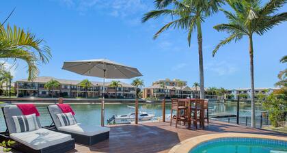Coastal Runaway - Studio Apartment, Close to beach