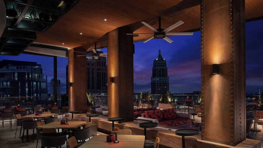 AC Hotel by Marriott San Antonio Riverwalk