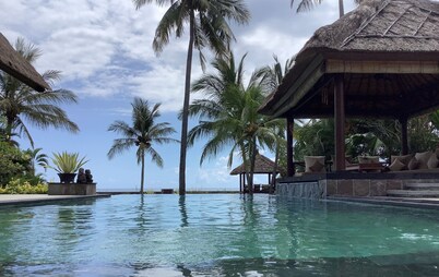 Beachfront Vacation Villa