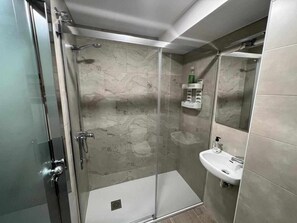 Hair dryer, towels