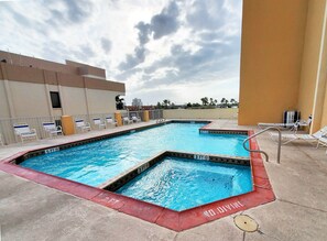 Pool - Inverness 502 - Beach Front - WiFi (South Padre Island)