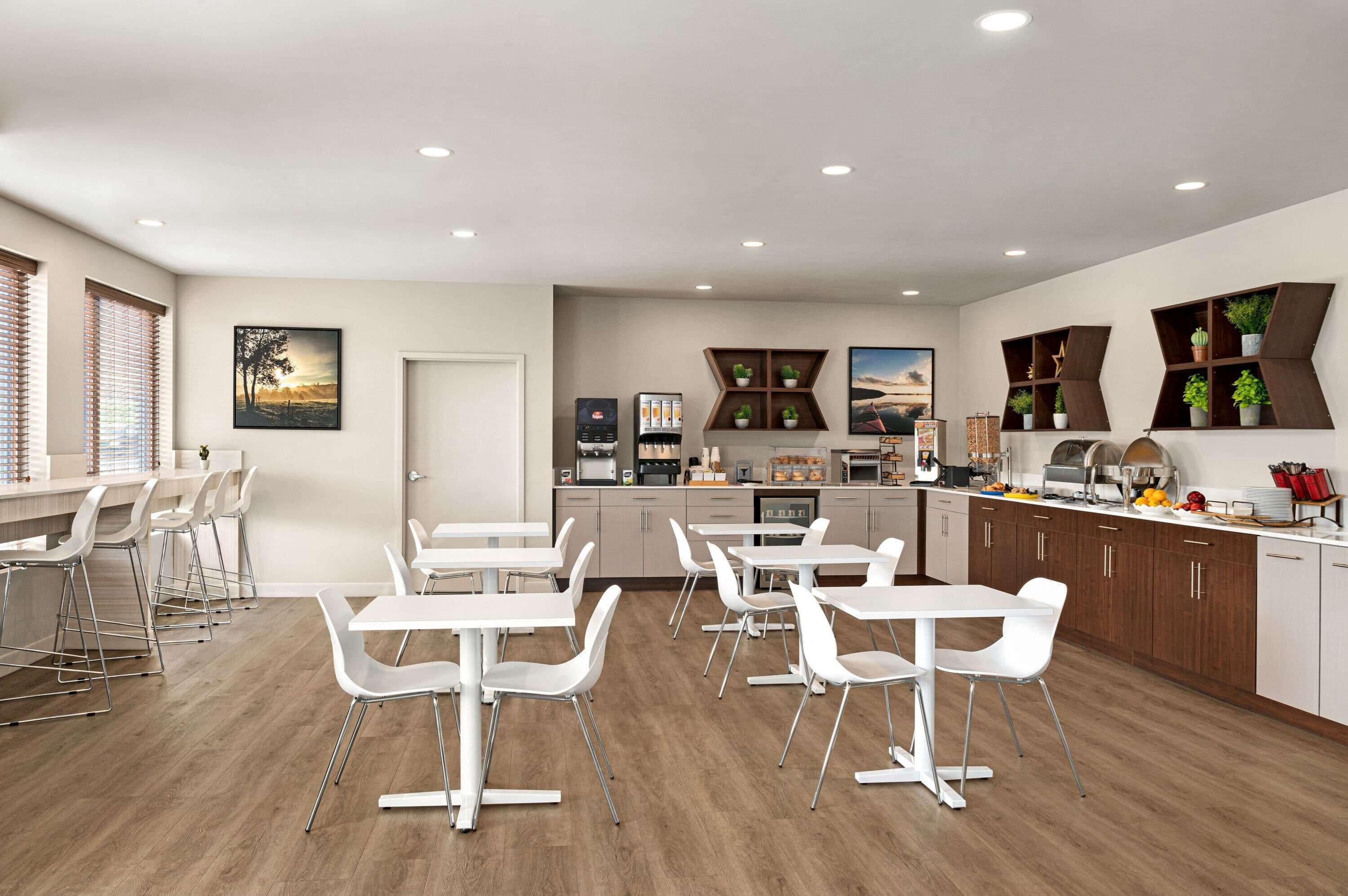 free daily continental breakfast