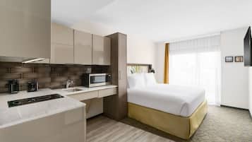 In-room safe, desk, laptop workspace, iron/ironing board